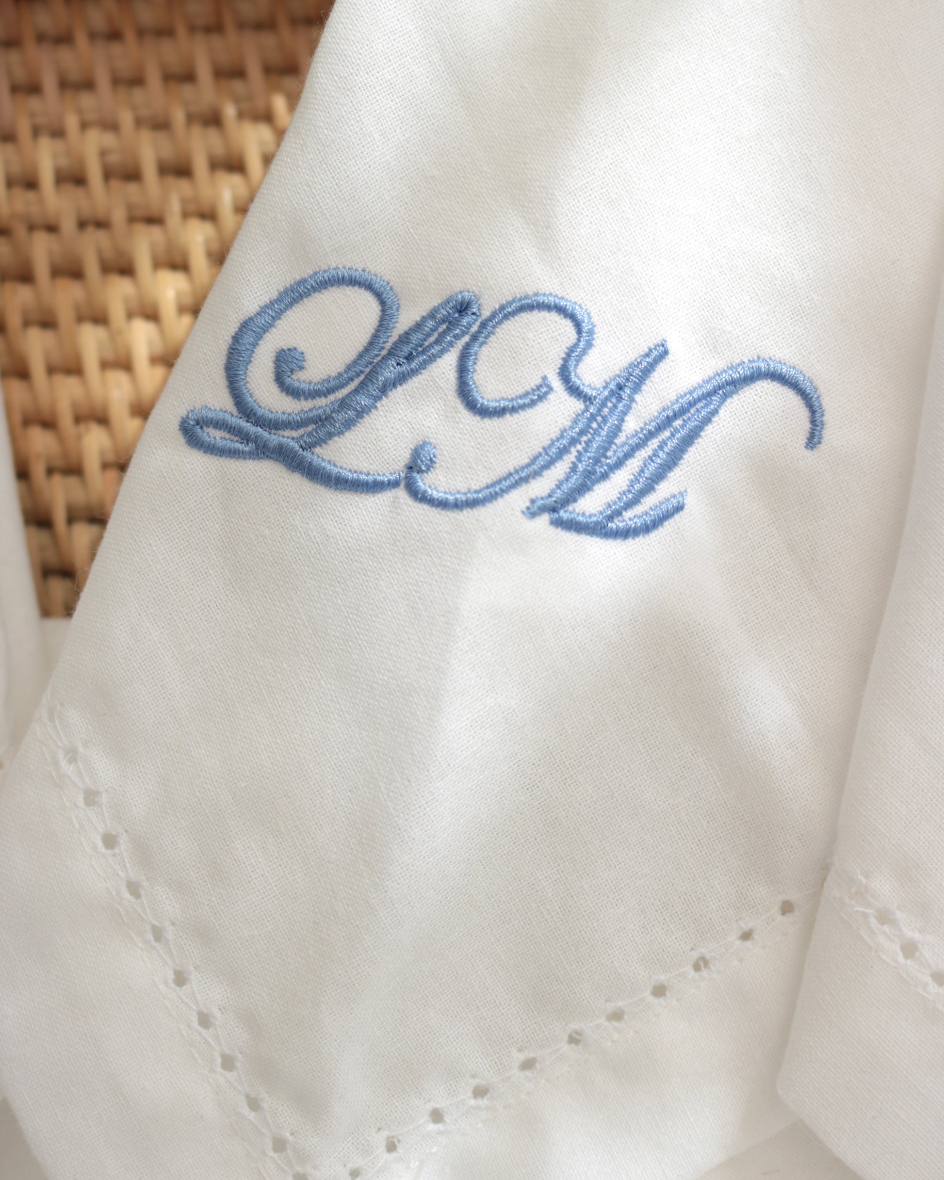 Kamelya - Script Monogram Napkin | @kamelyaliving