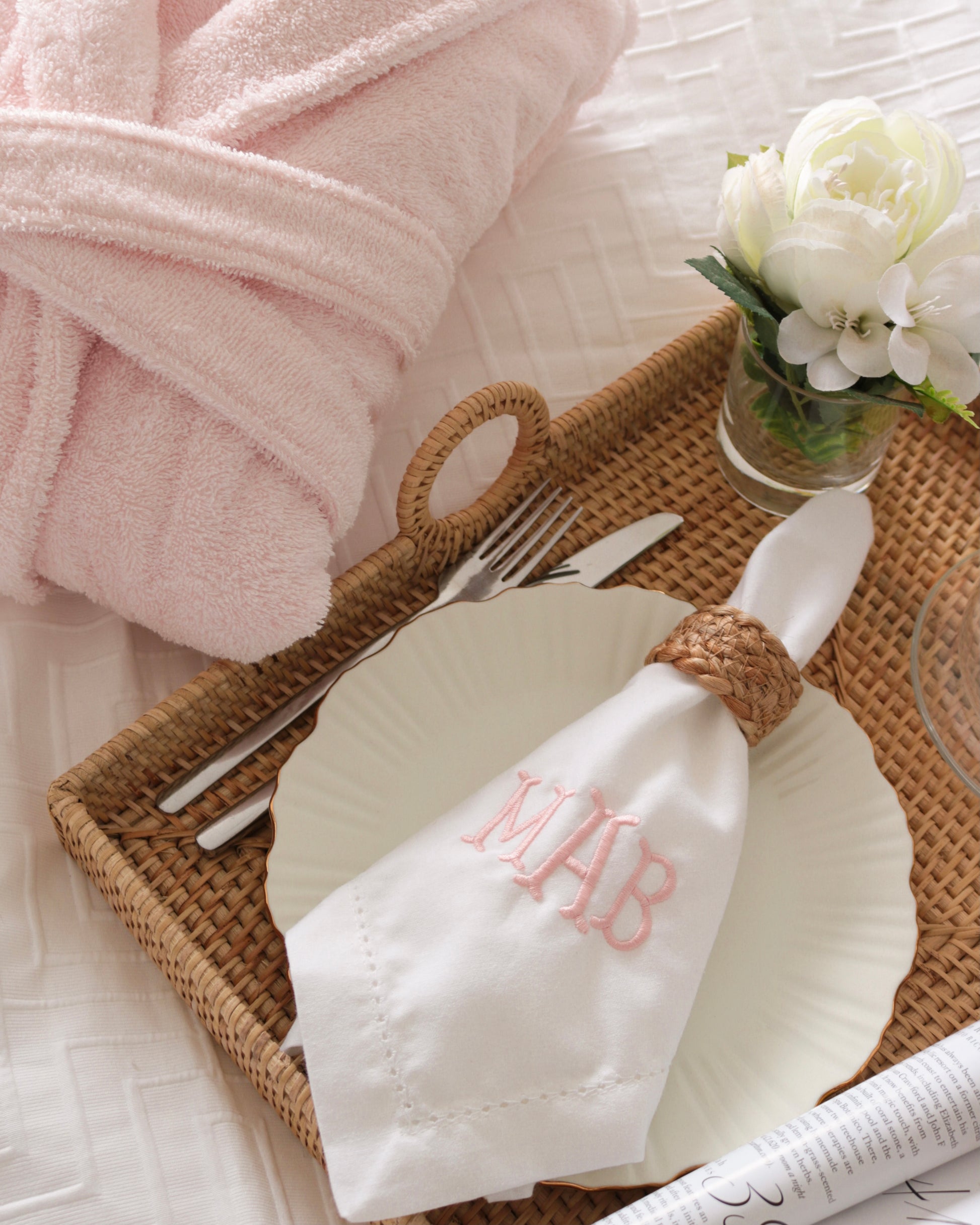 Kamelya - Hamptons Monogram Napkin | @kamelyaliving